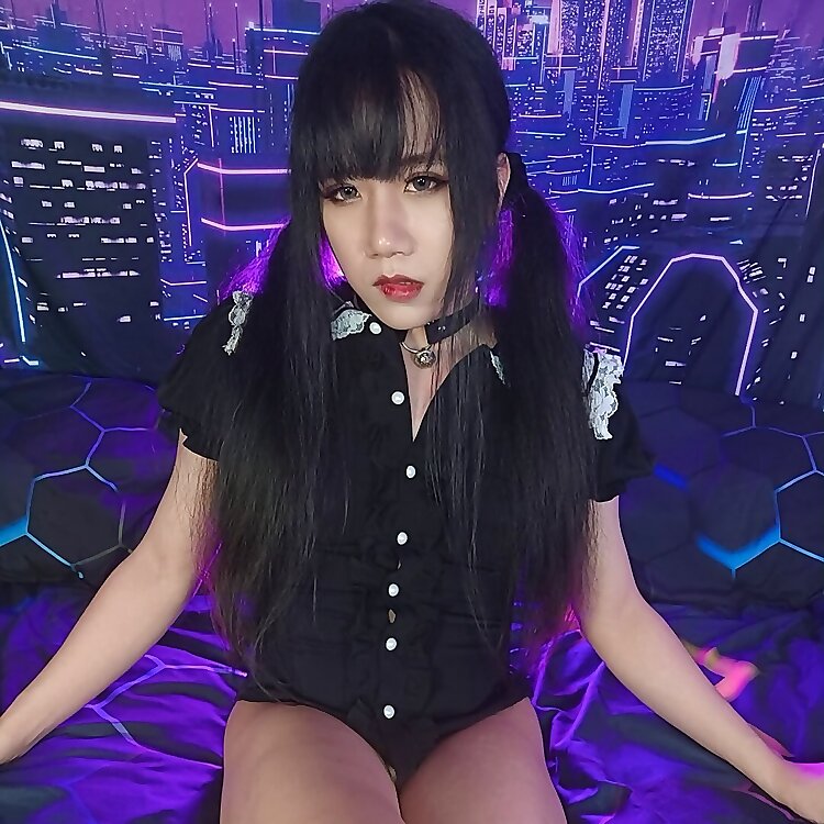 Charlotte Niya