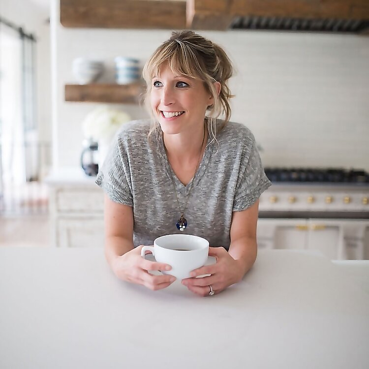 Suzanne Vizethann