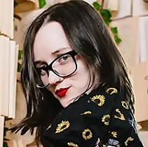 Roxanne Red