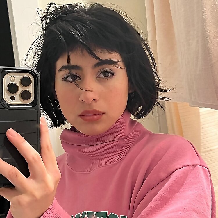 Mia V