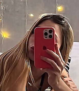  Ava 