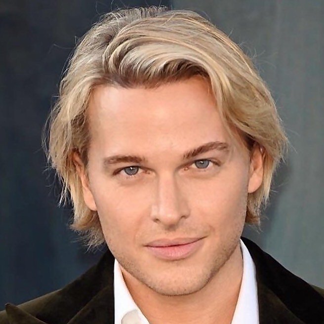 Ronan Farrow