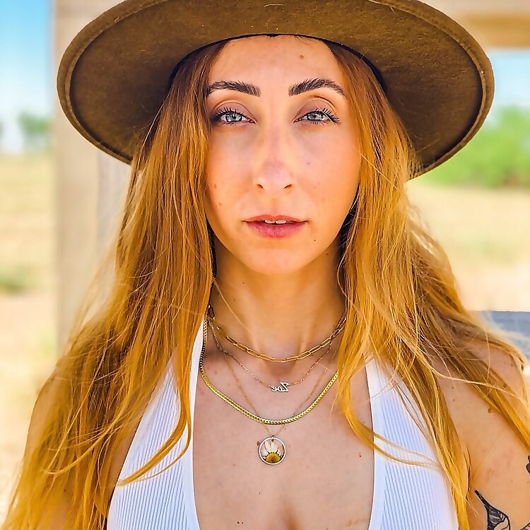 Zoe 