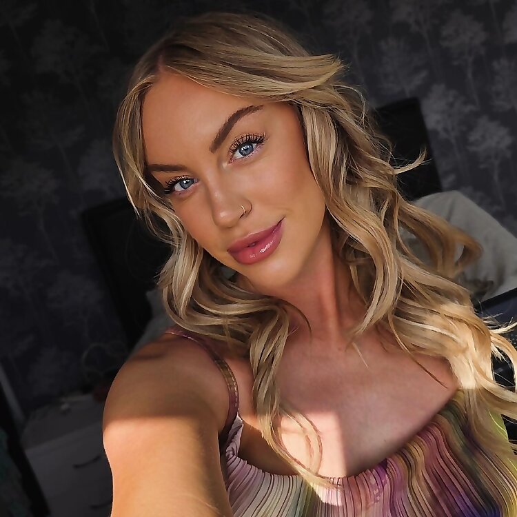 Zoe Hayes