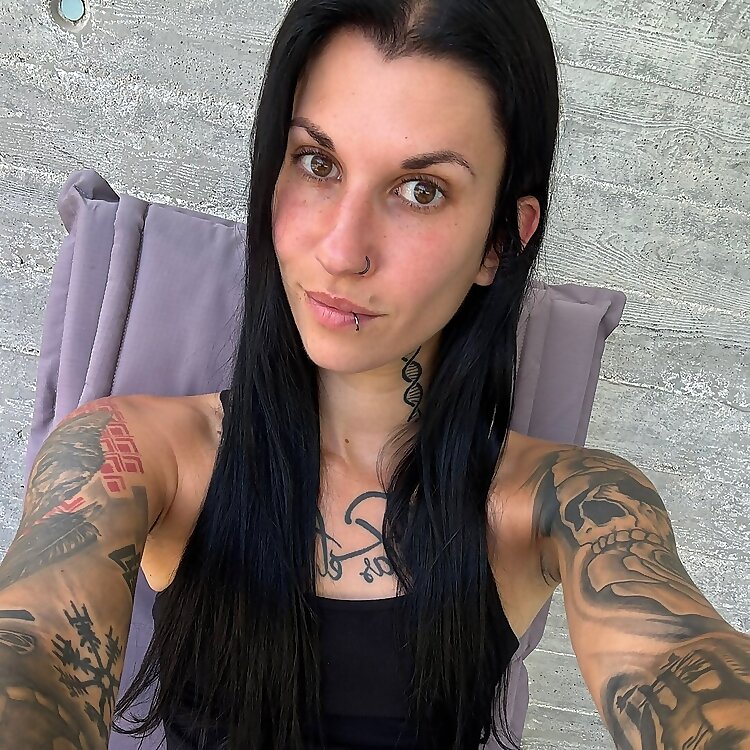 Elina MJ