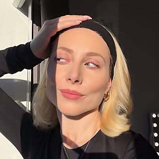 Billie Blonde