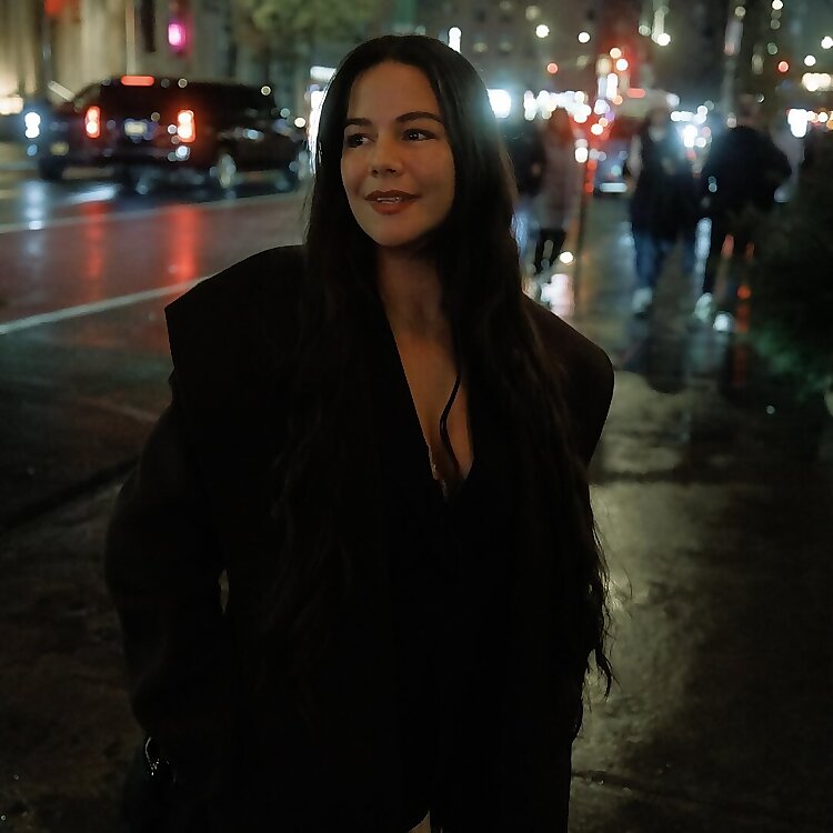Julia Momosé
