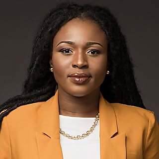 Dena Mwana