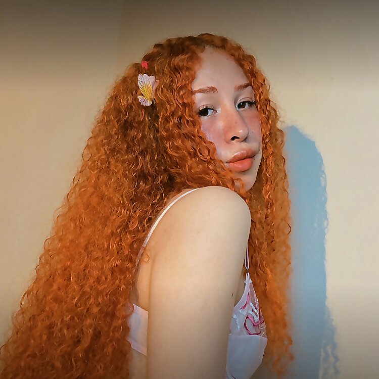 tgirl_kira