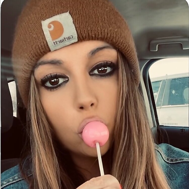 Elizabeth Bombshell