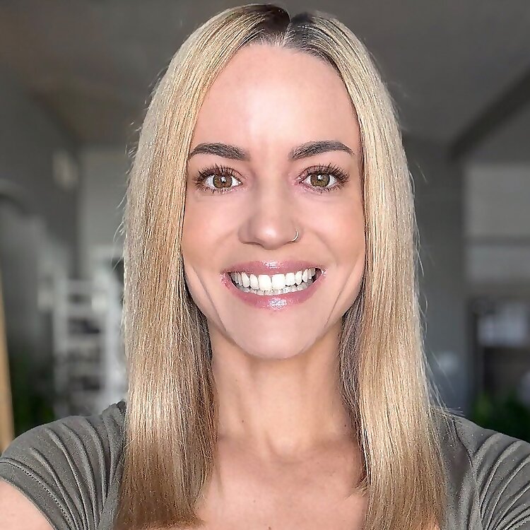 Angie Menze