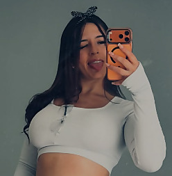 Karolayn Cr
