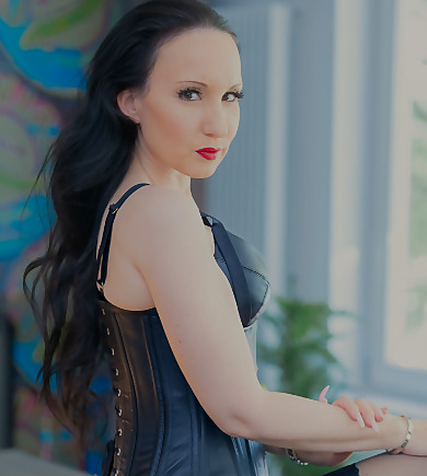 Vanessa Pur