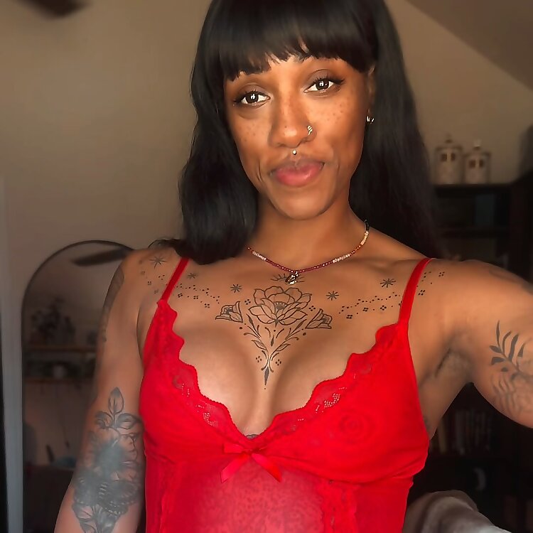 Layla Lewis