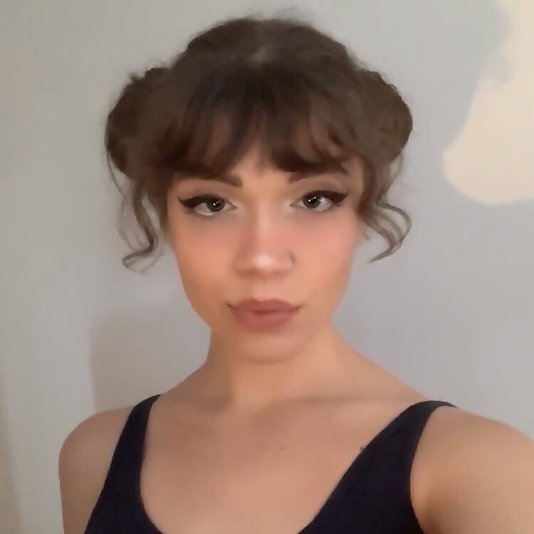 Cece Miri 