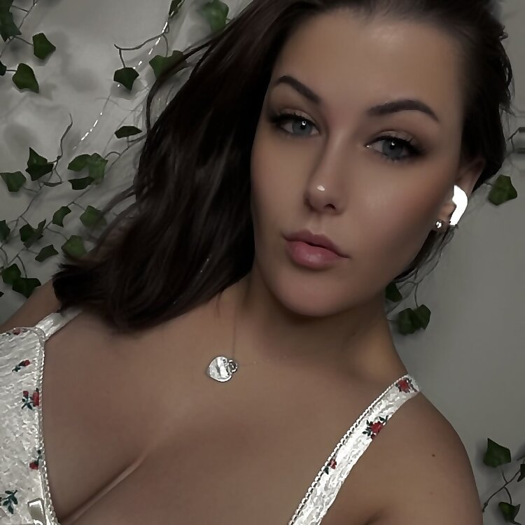 Lindsey Delishous