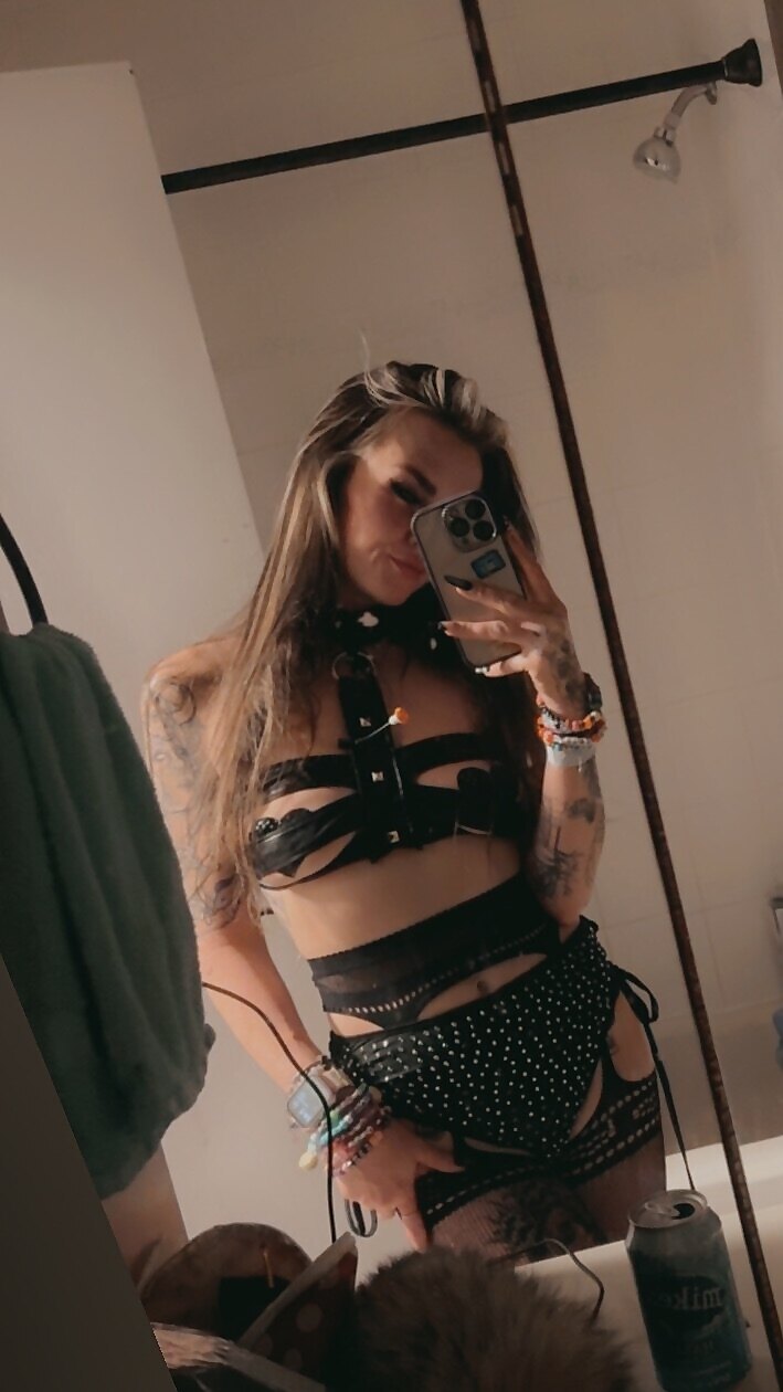 Daddy's Favourite Little Secret 