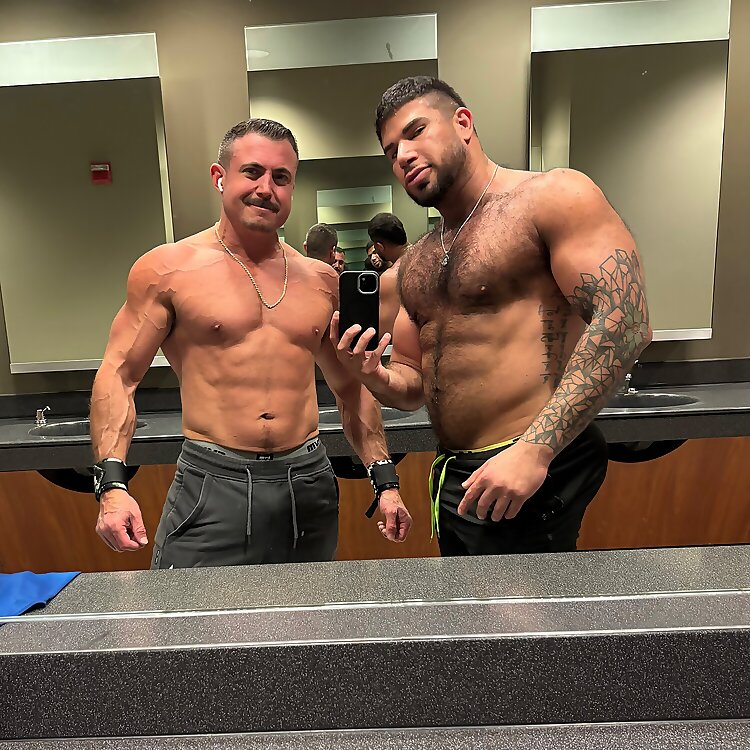 Damien & Mateo 