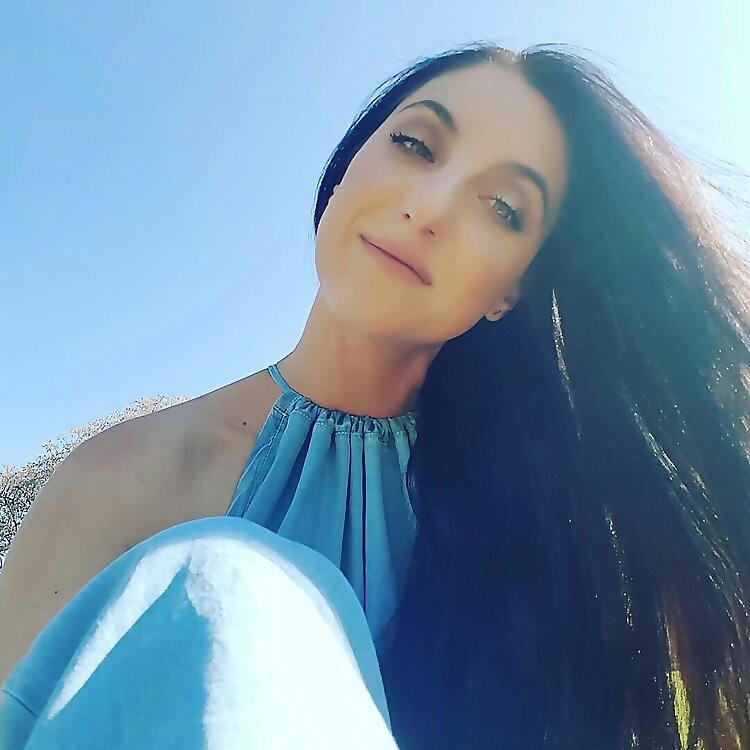 Athena Laz
