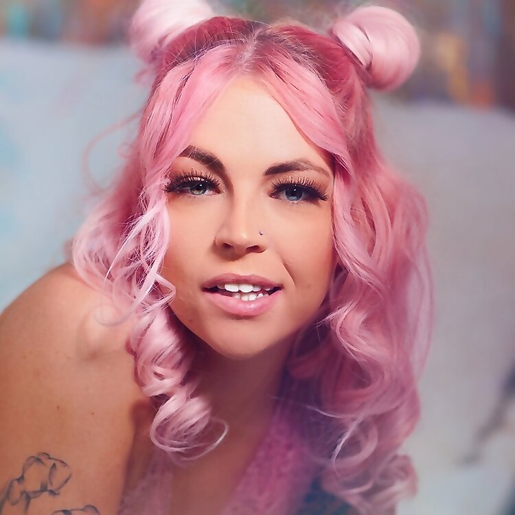 Ava Frost