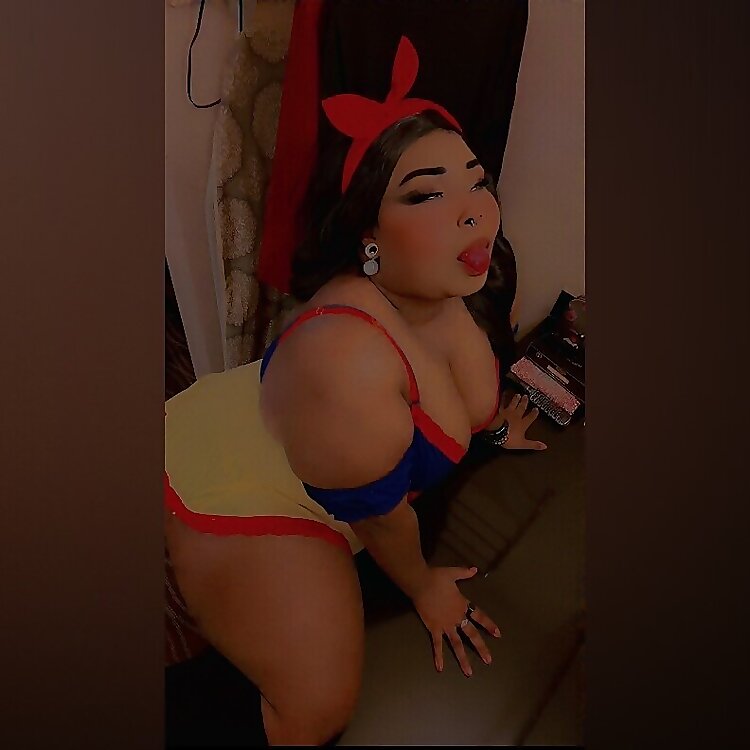 Disney Mom Hips