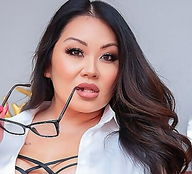 Tokyo Leigh