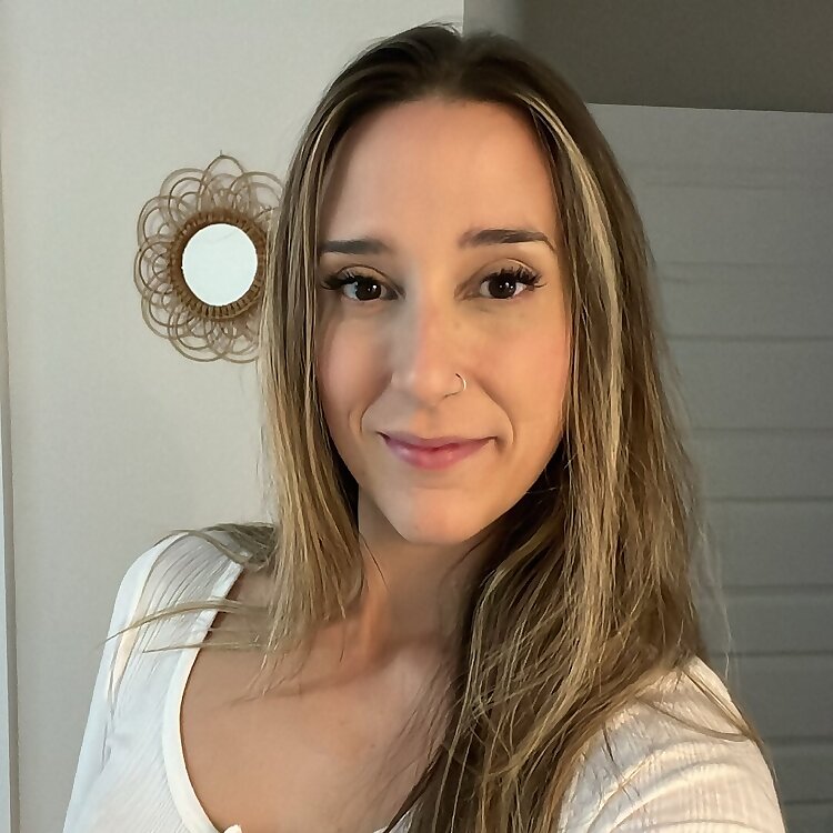 Camila Hurst