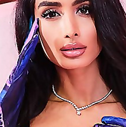 Mia