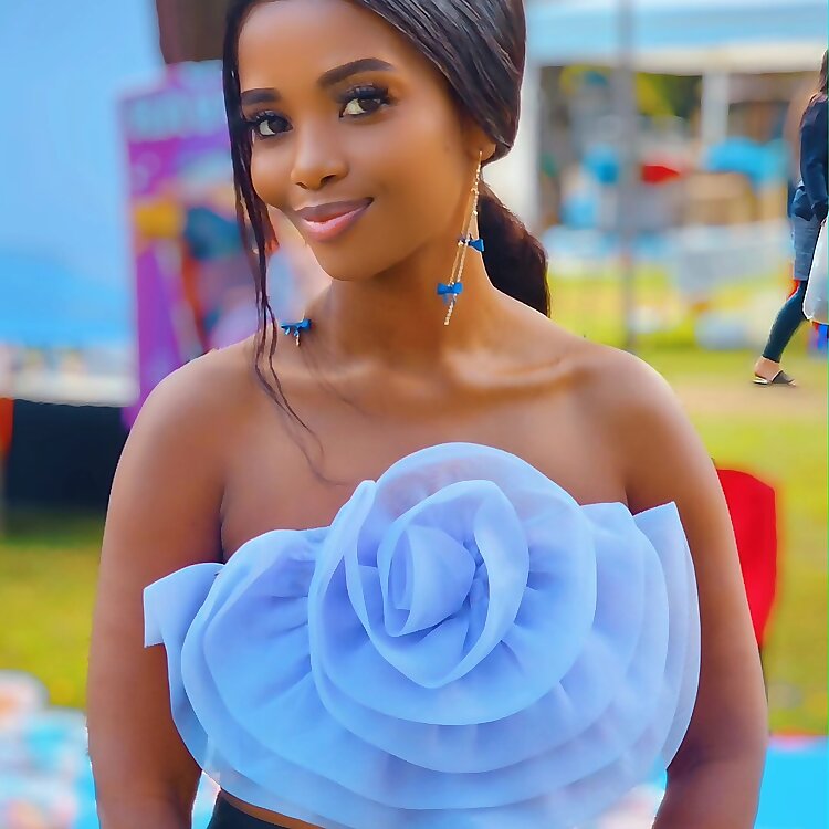 Zinzile Sibanyoni