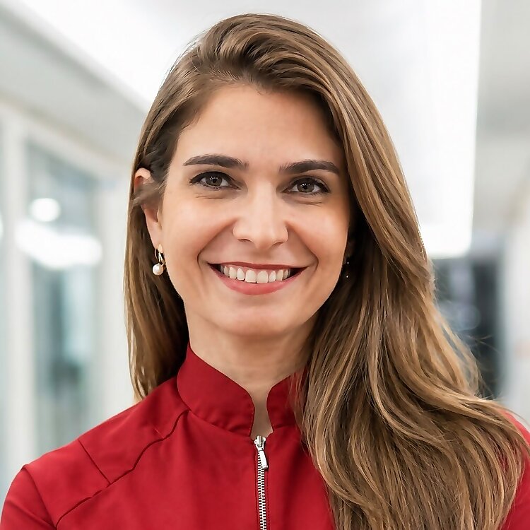 Dr. Vanessa Frazao Cury