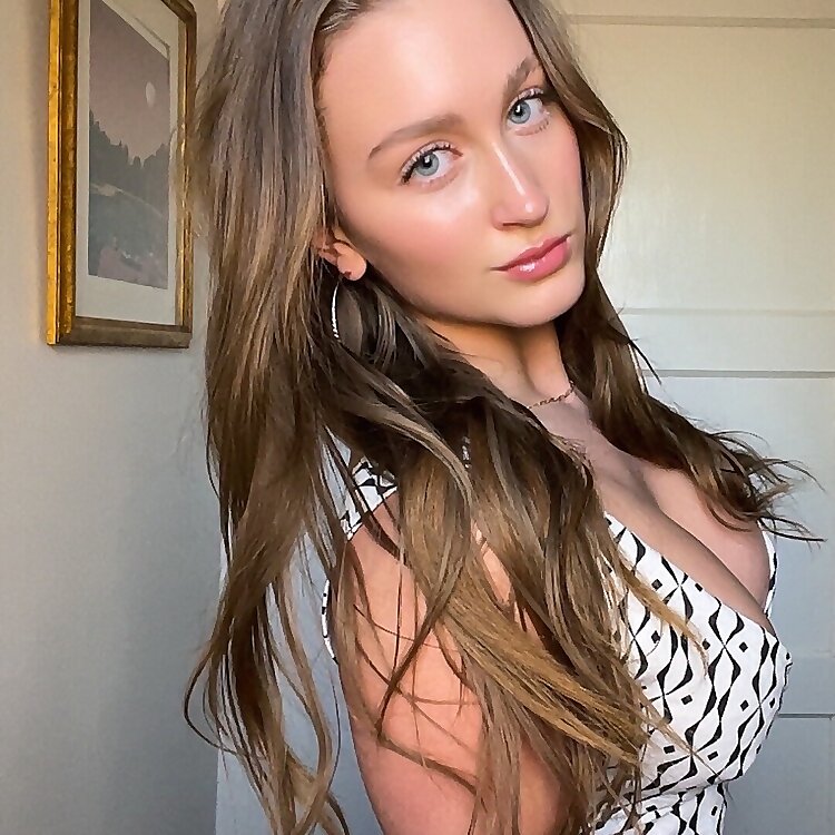Sara Sky