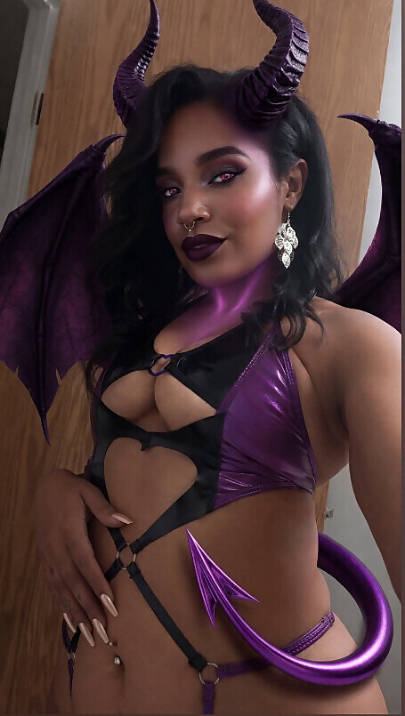Succubus Seraphine