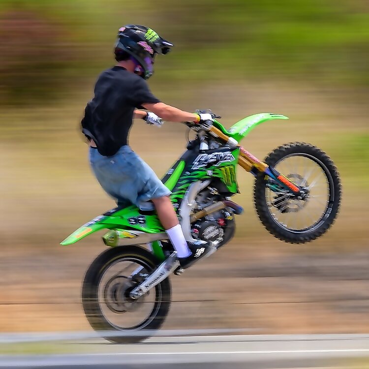 Axell Hodges 