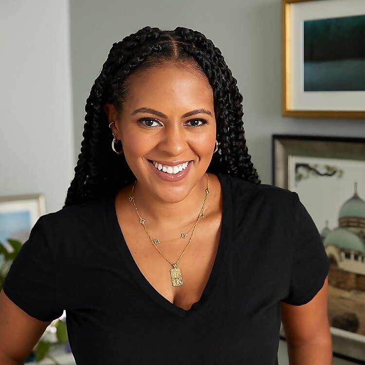  Nicole Gibbons
