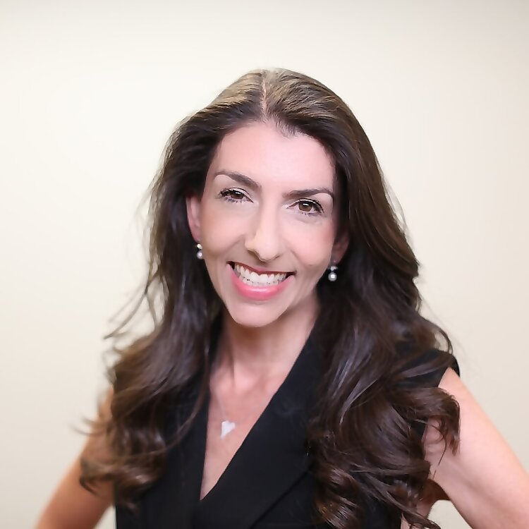 Dr. Aimee Eyvazzadeh