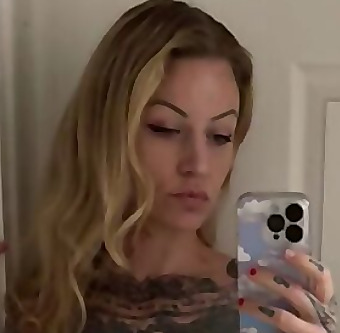 Frankie Valentine 