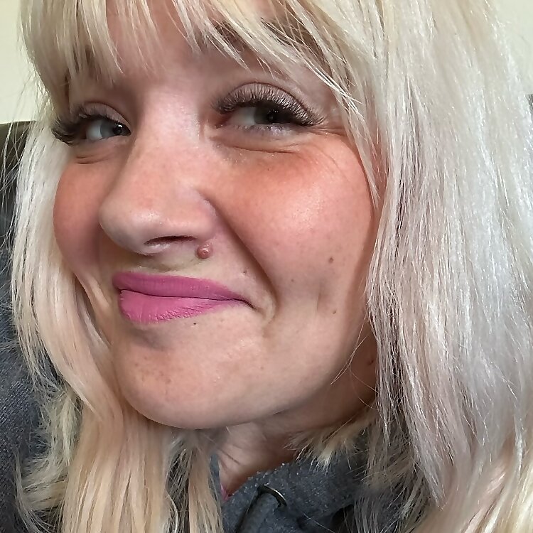 Anie Wett