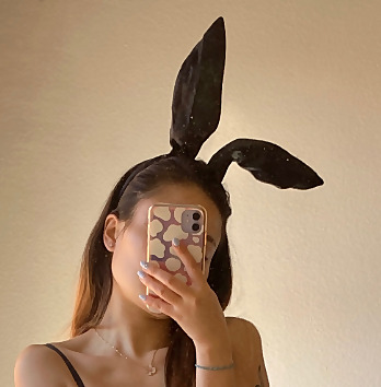 Mia Chen