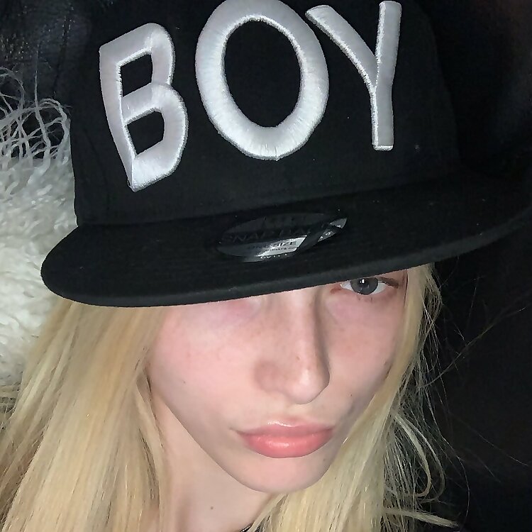Top 35 Trans Fashion Influencers in 2026
