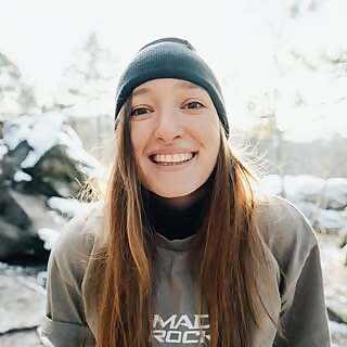 Hannah Morris Bouldering