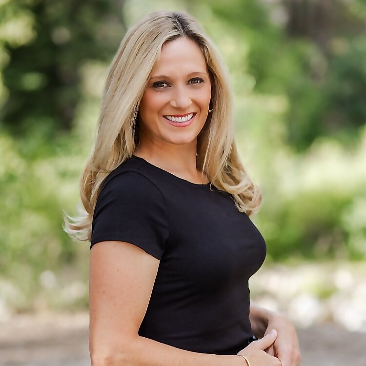 Nicole Hayes