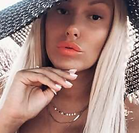 Elina Manguson