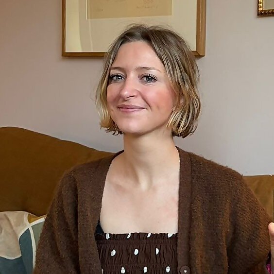 Dr. Lucy Foulkes