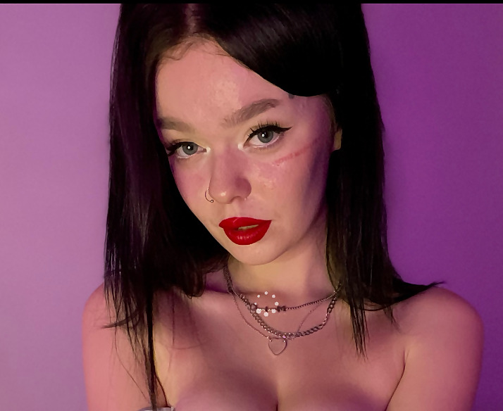 Scarlet Sofia
