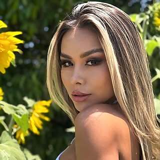 Selena Ayala 